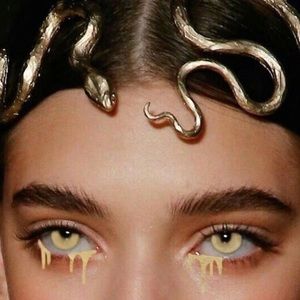 Meet your Posher, Lariss